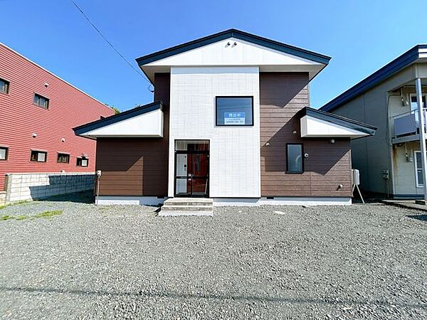 【リフォーム済】外観別アングルです。外壁屋根塗装いたしました。