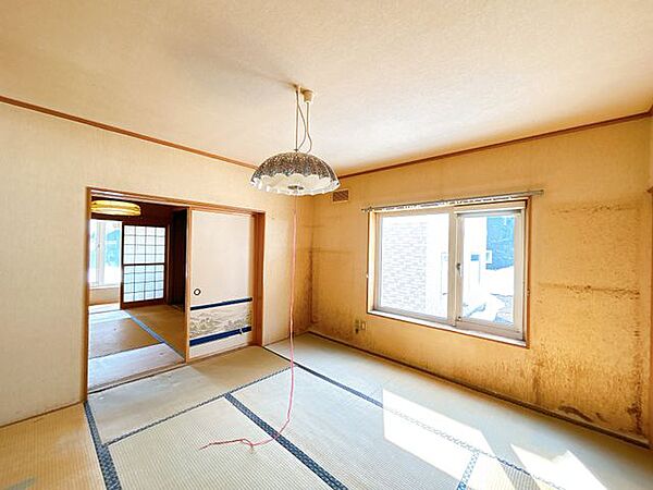 【リフォーム前】1階和室別アングルです。洋室へ変更予定です。