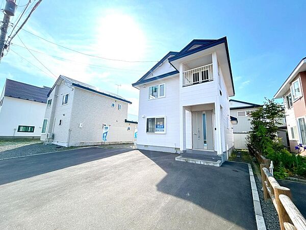 detached 北海道釧路郡釧路町豊美1丁目8-15
地図を見る