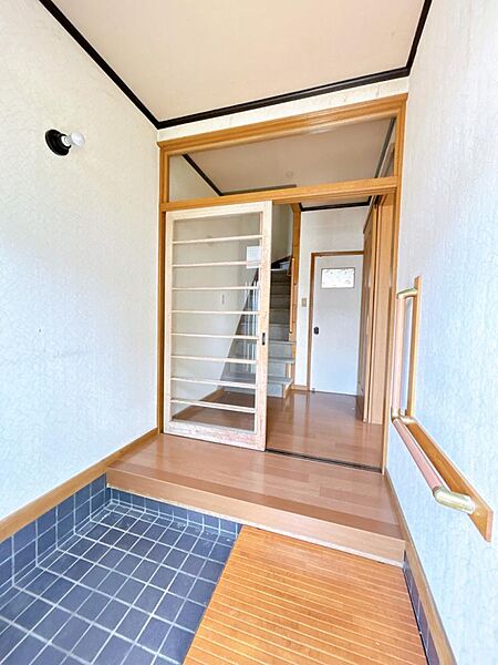 detached 北海道釧路市鶴ケ岱3丁目9-5
地図を見る