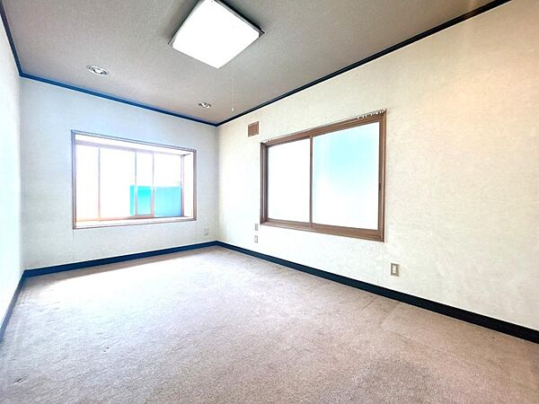 detached 北海道釧路市鶴ケ岱3丁目9-5
地図を見る