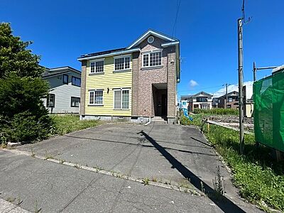 外観：【外観】価格には消費税を含みます。自社物件につき随時ご案内可能。内覧希望の方はお電話ください。
