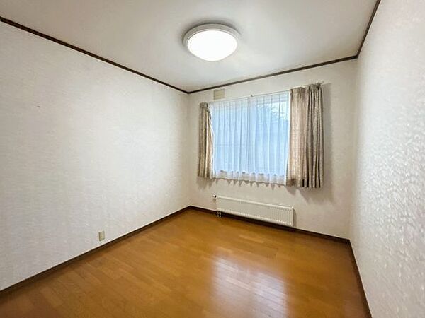 【2階5帖洋室】