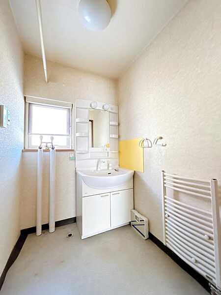 detached 北海道中川郡池田町字東二条14-44
地図を見る