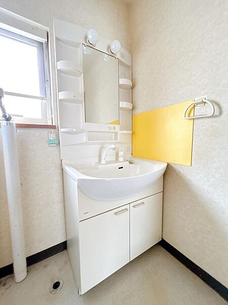 detached 北海道中川郡池田町字東二条14-44
地図を見る