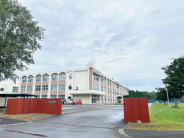 【中学校】大樹中学校まで徒歩34分（約2700ｍ）。登下校はお友達とのコミュニケーションの場。ぐっと距離が近づきます。