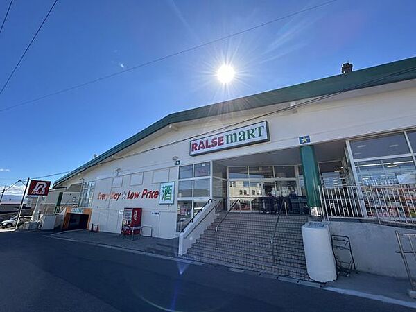 ラルズマート江差店様まで1.6ｋｍ（車で約4分）