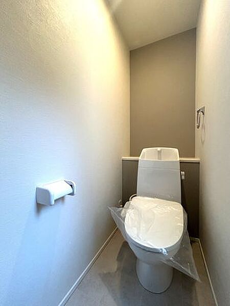 【リフォーム後】トイレ トイレは新品に交換しました。