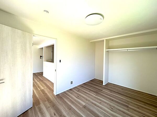 【リフォーム後】1階西側洋室 1階に居室があり、将来的にも安心ですね。