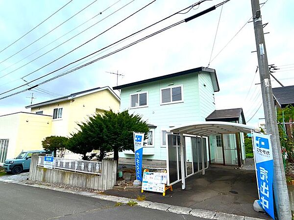 【現況】庭 駐車場を拡張し並列2台駐車可能となります。