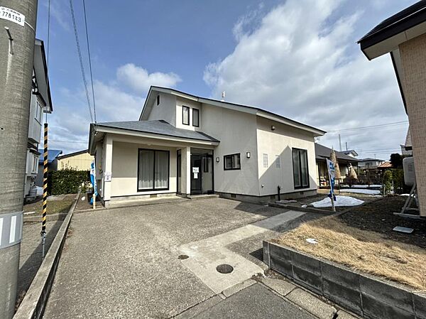 detached 秋田県能代市河戸川字大須賀69-7
地図を見る