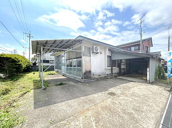 detached 秋田県大館市字観音堂374-3
地図を見る