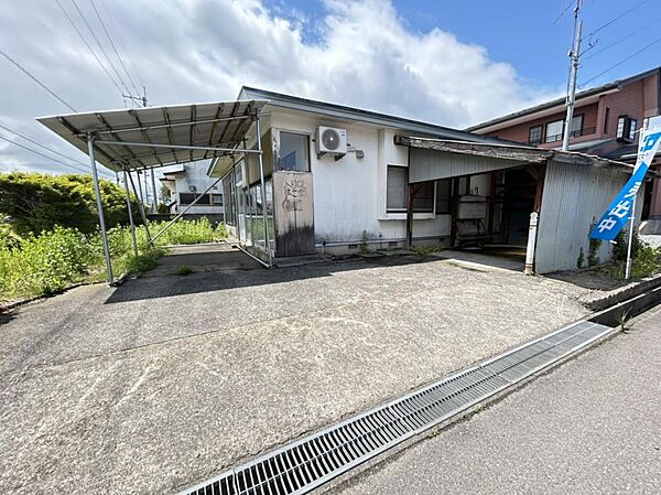 detached 秋田県大館市字観音堂374-3
地図を見る