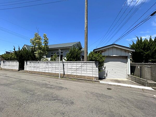 detached 秋田県能代市花園町19-6
地図を見る