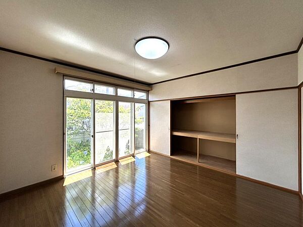 detached 秋田県能代市花園町19-6
地図を見る