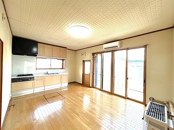 detached 秋田県北秋田市綴子字太田屋敷後105-4
地図を見る
