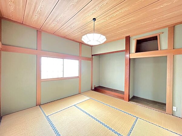 detached 秋田県北秋田市綴子字太田屋敷後105-4
地図を見る