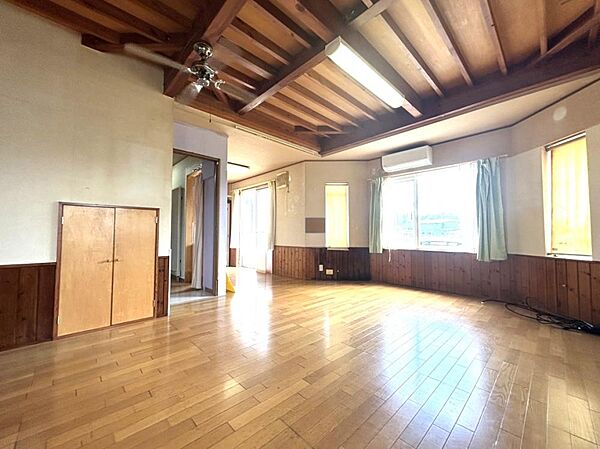 detached 秋田県大館市比内町扇田字上庚申台11-11
地図を見る