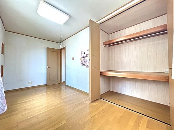 detached 秋田県大館市比内町扇田字上庚申台11-11
地図を見る