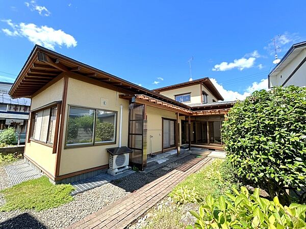 detached 秋田県大館市比内町扇田字伊勢堂岱79-2
地図を見る