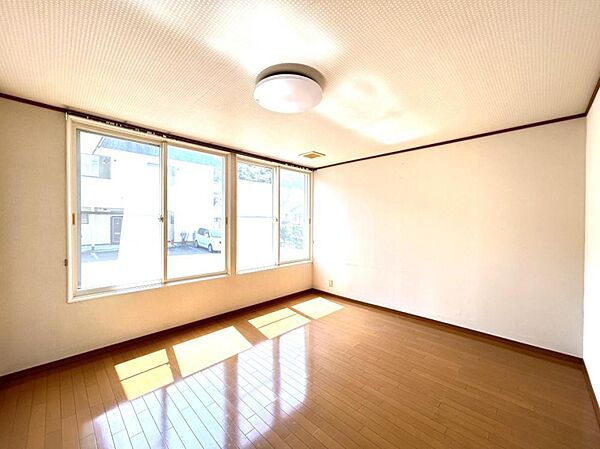 detached 秋田県大館市岩瀬字羽貫谷地中島21-10
地図を見る
