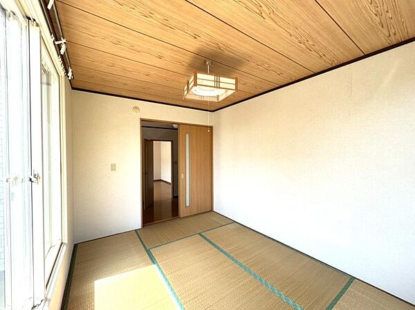 detached 秋田県大館市岩瀬字羽貫谷地中島21-10
地図を見る