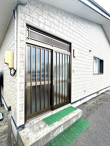 detached 秋田県山本郡三種町鹿渡字中沢新田142-2
地図を見る