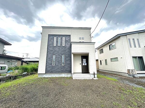 【リフォーム中】外観別角度の写真です。総二階の住宅なので、今後のメンテナンスもしやすいですね。