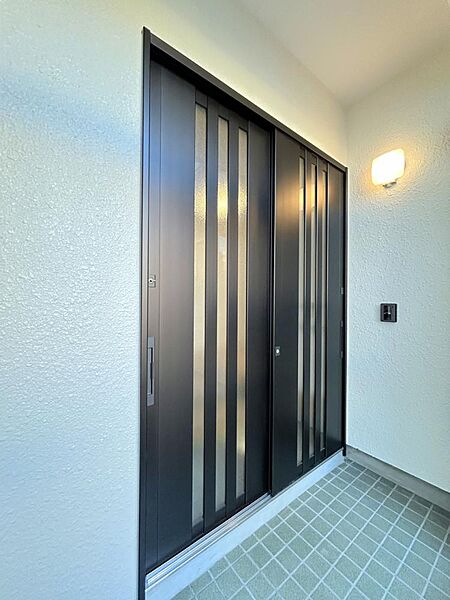 detached 青森県弘前市大字鷹匠町45-6
地図を見る