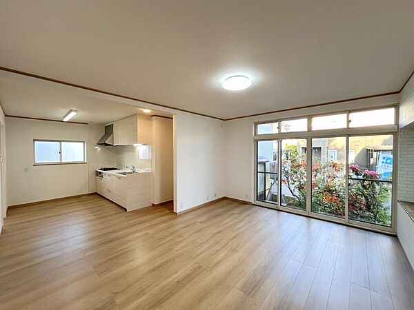 detached 青森県弘前市大字鷹匠町45-6
地図を見る