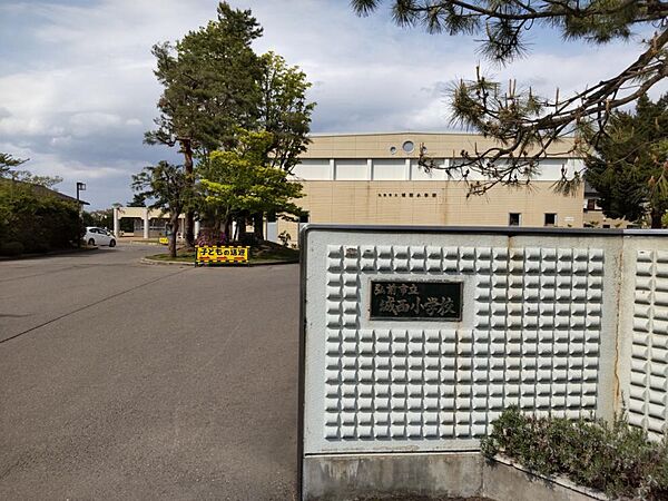 detached 青森県弘前市大字鷹匠町45-6
地図を見る