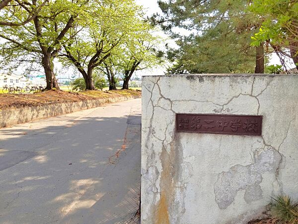 detached 青森県弘前市大字鷹匠町45-6
地図を見る
