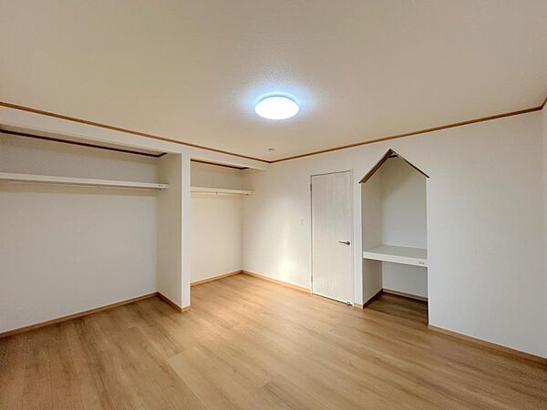 detached 青森県弘前市大字鷹匠町45-6
地図を見る