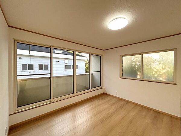 detached 青森県弘前市大字鷹匠町45-6
地図を見る