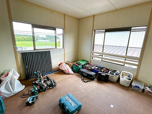 detached 青森県十和田市大字相坂字高清水735-5
地図を見る