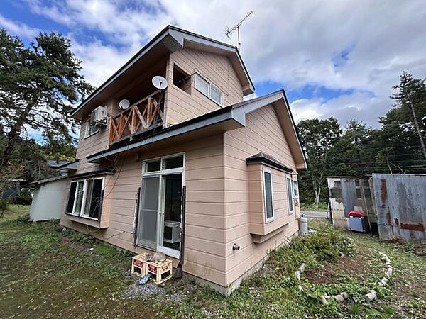 【リフォーム中】外壁は部分張替え、屋根は塗装を行う予定です。