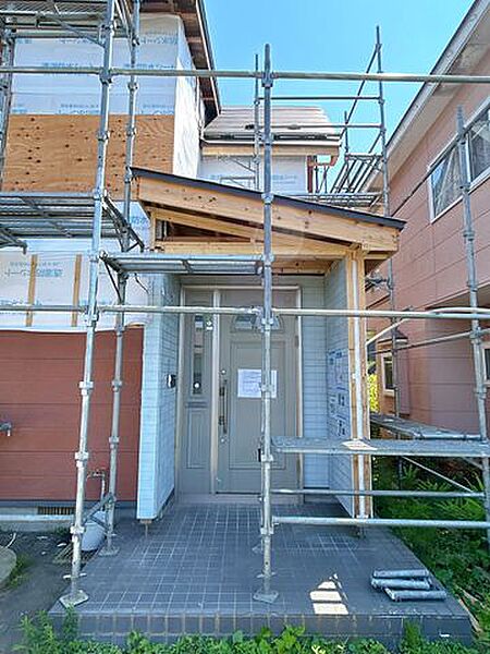 【リフォーム中】玄関ドアは新品に交換いたします。