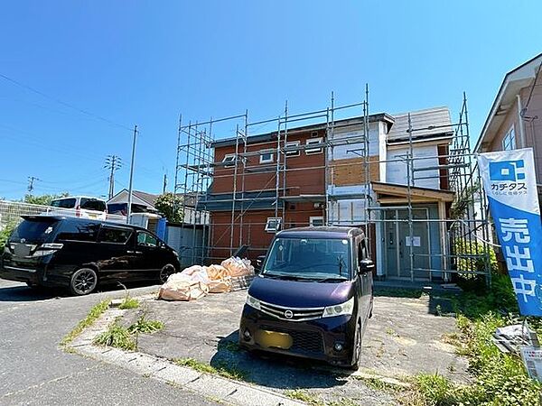 【リフォーム中】駐車場はコンクリートになっています。