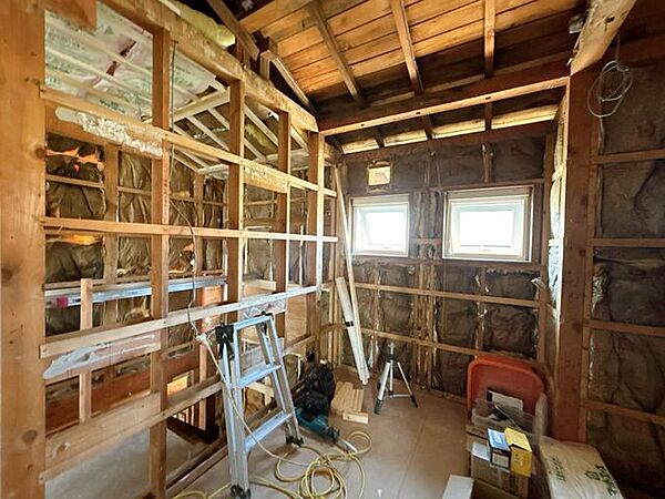 【リフォーム中】1階廊下です。洗面、浴室を新設します。