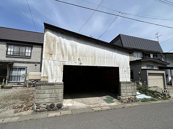detached 青森県青森市浪館前田3丁目25-5
地図を見る
