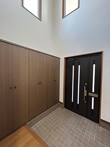 玄関 青森市小柳1丁目8-18