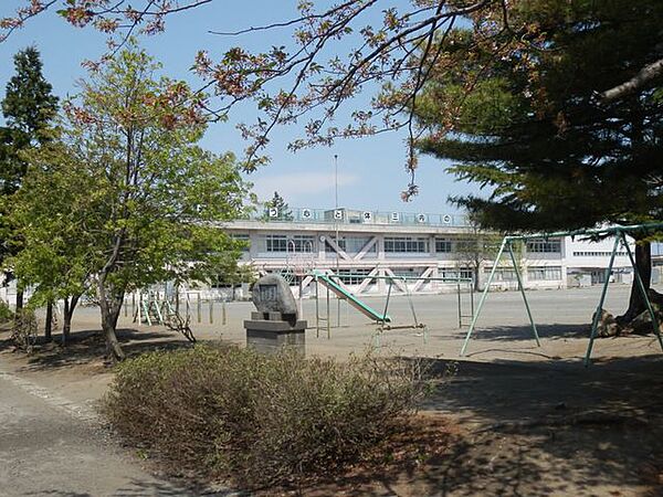 青森市立三内小学校 三内小学校まで徒歩10分（750ｍ）です。お子様の通学にも安心の距離ですね。
