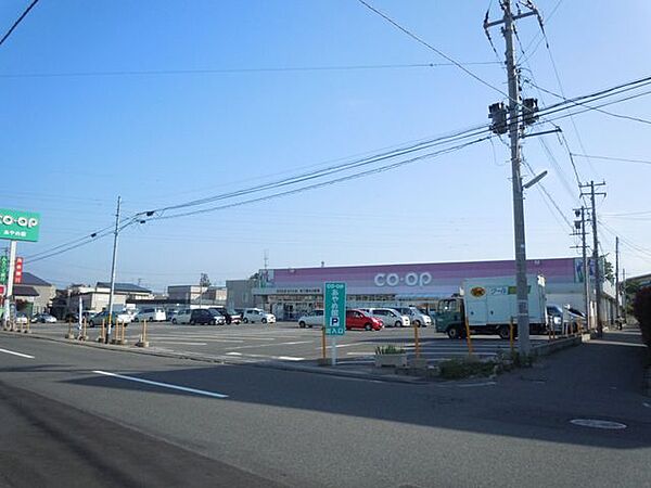 県民生協あやめ館 生協あやめ館様まで徒歩12分（950ｍ）です。徒歩圏内にスーパーがあり、お買い物に便利ですね。
