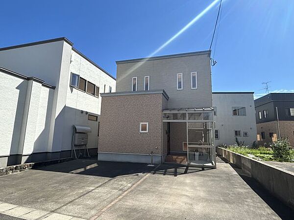 外観：302000010056