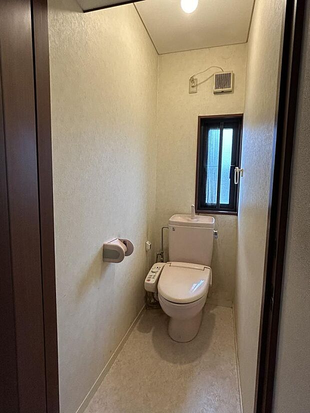 【5月26日まで期間限定現況販売】2階トイレの写真です。