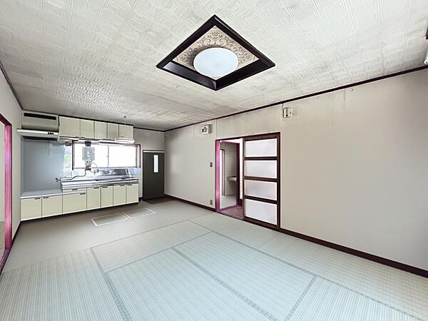 detached 青森県三戸郡五戸町字地蔵岱14-153
地図を見る