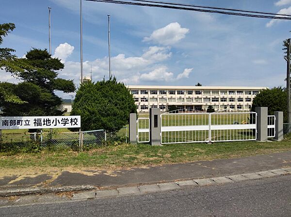 detached 青森県三戸郡南部町大字福田字あかね2-33
地図を見る