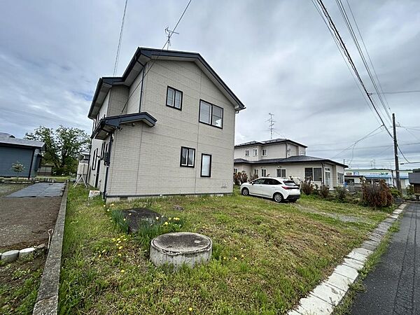 detached 青森県三戸郡南部町大字杉沢字あけぼの1-29
地図を見る