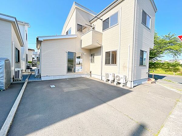 【現況販売】駐車スペースの写真です。