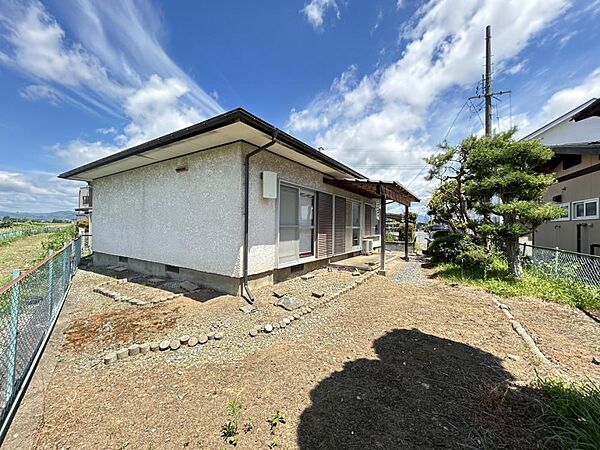 detached 岩手県紫波郡紫波町中島字前郷6-85
地図を見る